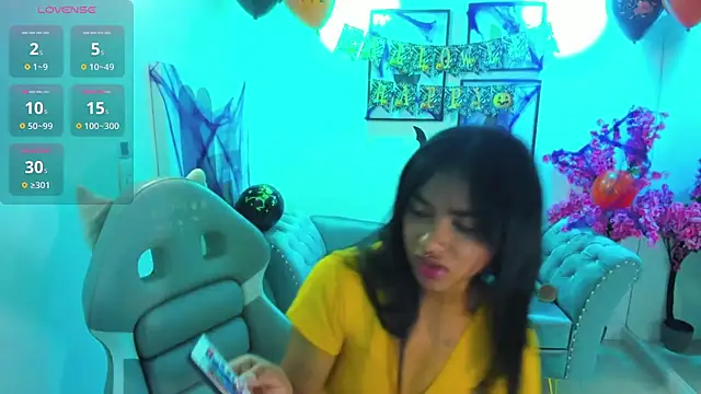 Juliie coper online show from 10/29/25, 12:51