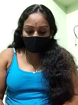 Snapshot of tamil_Monisha chatting on 10/23/25, 05:01 tamil Monisha online show from 10/23/25, 05:01