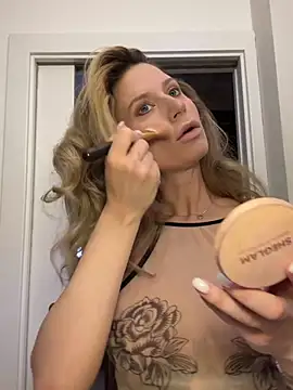 Snapshot of AvaMaddisson chatting on 02/13/26, 03:57 AvaMaddisson online show from 02/13/26, 03:57