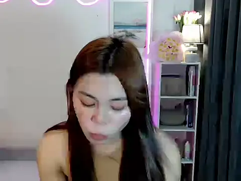 Snapshot of buttycamillex chatting on 03/31/26, 04:07 buttycamillex online show from 03/31/26, 04:07