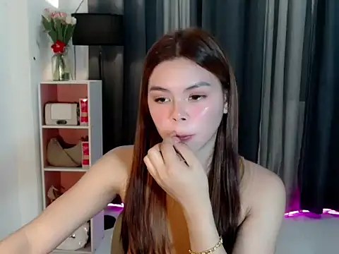Snapshot of buttycamillex chatting on 07/03/26, 04:35 buttycamillex online show from 07/03/26, 04:35
