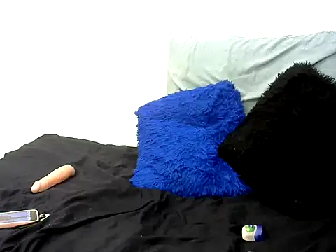 DarkLaddy online show from 10/21/25, 05:13