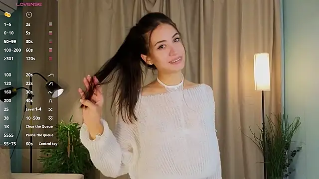 Snapshot of Playful_Lia chatting on 10/05/25, 02:15 Playful Lia online show from 10/05/25, 02:15