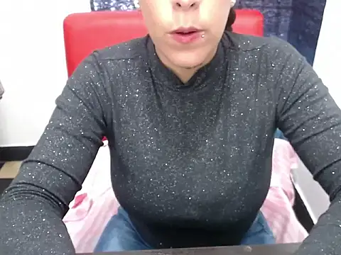 Snapshot of dalilah_pervertt chatting on 12/20/25, 02:35 dalilah pervertt online show from 12/20/25, 02:35