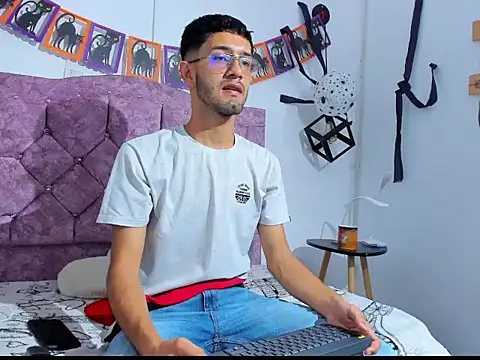 ianthompsoncut online show from 10/21/25, 02:40