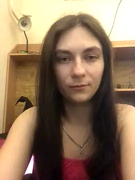 Snapshot of Twolatte1520 chatting on 11/12/25, 11:43 Twolatte1520 online show from 11/12/25, 11:43