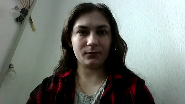 Snapshot of Twolatte1520 chatting on 03/18/26, 09:34 Twolatte1520 online show from 03/18/26, 09:34