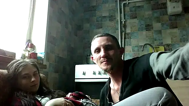 Snapshot of Twolatte1520 chatting on 03/21/26, 01:37 Twolatte1520 online show from 03/21/26, 01:37