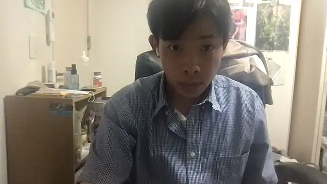 Snapshot of aooya chatting on 06/06/26, 12:43 aooya online show from 06/06/26, 12:43