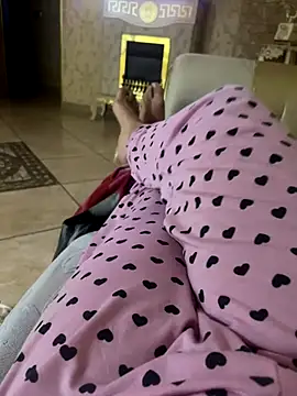 Snapshot of Bionda19 chatting on 10/11/25, 12:54 Bionda19 online show from 10/11/25, 12:54