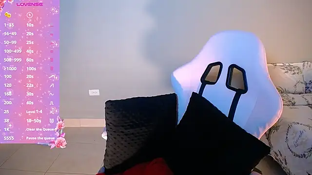 Snapshot of diabliita_ chatting on 10/22/25, 11:15 diabliita  online show from 10/22/25, 11:15