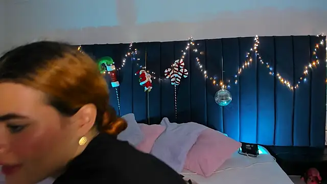 Snapshot of abby_murphy chatting on 11/26/25, 10:44 abby murphy online show from 11/26/25, 10:44