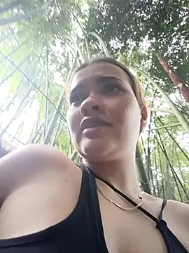 Snapshot of abby_murphy chatting on 11/29/25, 08:12 abby murphy online show from 11/29/25, 08:12