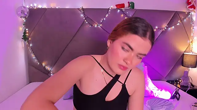 Snapshot of abby_murphy chatting on 12/16/25, 12:59 abby murphy online show from 12/16/25, 12:59