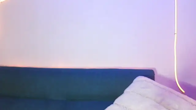 Snapshot of luna_valen chatting on 04/10/26, 03:34 luna valen online show from 04/10/26, 03:34