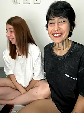 DaisyEmily online show from 10/19/25, 11:16