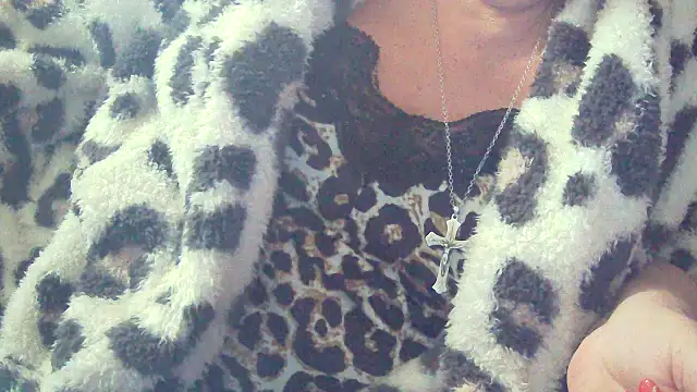 Playful MILF Demi online show from 02/14/26, 11:07