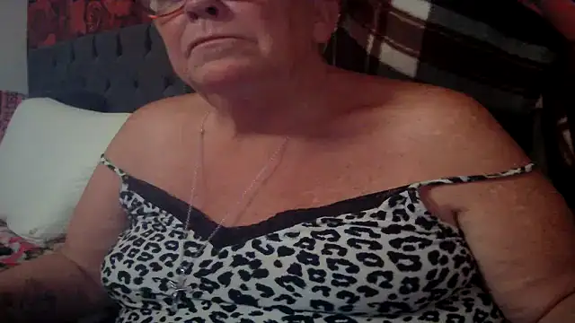 Playful MILF Demi online show from 05/27/26, 09:23