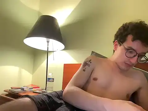 Poeta98xh online show from 10/13/25, 06:08