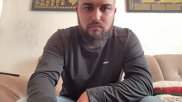 Snapshot of mayday2025m chatting on 03/17/26, 05:05 mayday2025m online show from 03/17/26, 05:05