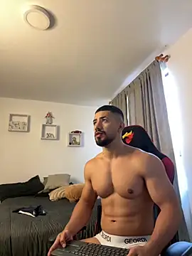 Ezzio Scolaro online show from 10/17/25, 12:19