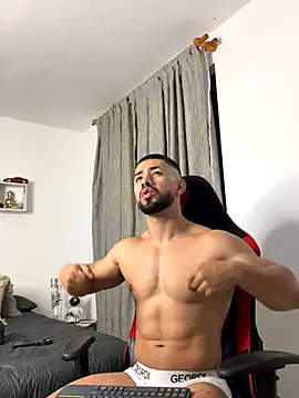 Ezzio Scolaro online show from 10/24/25, 12:19