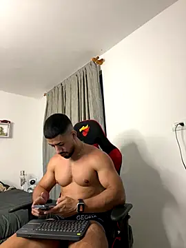 Ezzio Scolaro online show from 10/25/25, 11:10