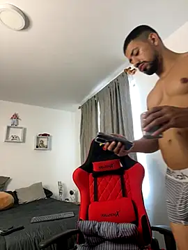 Ezzio Scolaro online show from 10/29/25, 12:29