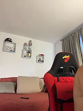 Ezzio Scolaro online show from 05/05/26, 10:40