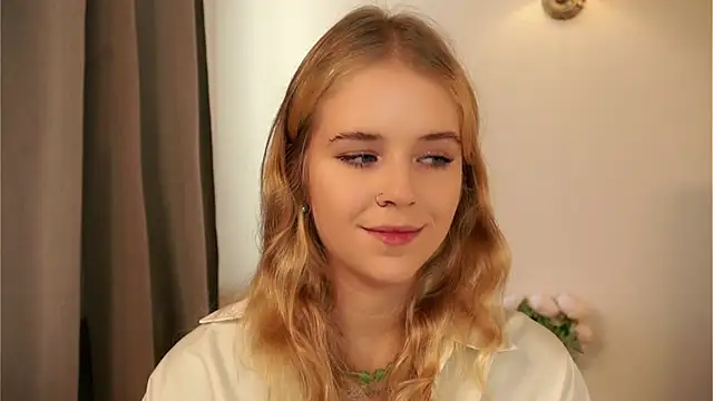 Snapshot of TerrilynClay chatting on 10/07/25, 08:22 TerrilynClay online show from 10/07/25, 08:22