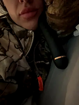 justhoney1998 online show from 10/12/25, 07:51