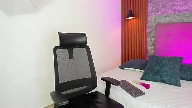 Sam Clark online show from 10/09/25, 03:37