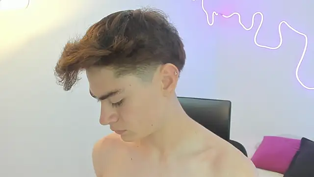 Sam Clark online show from 11/06/25, 03:18