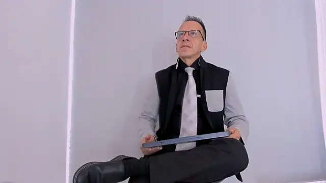  axelking  online show from 10/30/25, 11:44