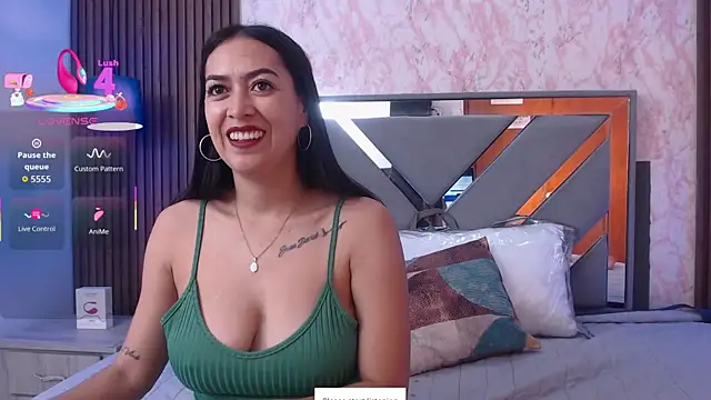 Snapshot of Mature_juliana1 chatting on 10/12/25, 12:37 Mature juliana1 online show from 10/12/25, 12:37