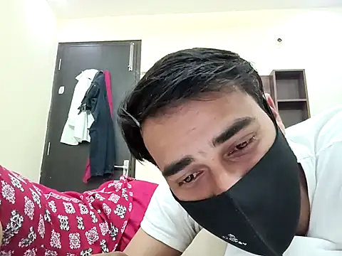 Snapshot of horny_milf_couple chatting on 10/22/25, 06:07 horny milf couple online show from 10/22/25, 06:07