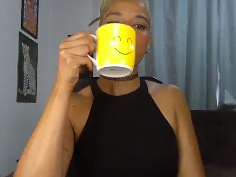 Helenoir online show from 12/18/25, 12:11