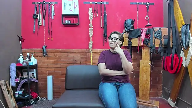 Snapshot of Jacki_Fire chatting on 03/22/26, 07:39 Jacki Fire online show from 03/22/26, 07:39