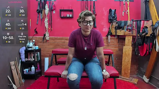 Snapshot of Jacki_Fire chatting on 04/15/26, 07:21 Jacki Fire online show from 04/15/26, 07:21