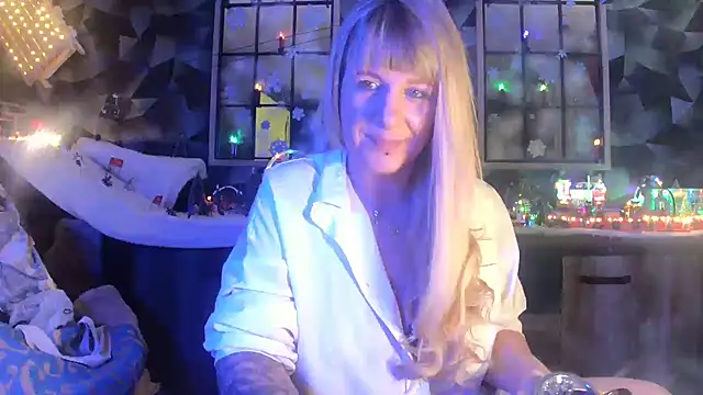 Snapshot of Delichieuse5 chatting on 12/20/24, 08:55 Delichieuse5 online show from 12/20/24, 08:55