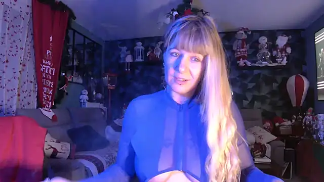 Snapshot of Delichieuse5 chatting on 01/02/25, 08:24 Delichieuse5 online show from 01/02/25, 08:24