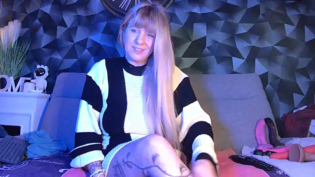 Snapshot of Delichieuse5 chatting on 02/06/25, 08:56 Delichieuse5 online show from 02/06/25, 08:56