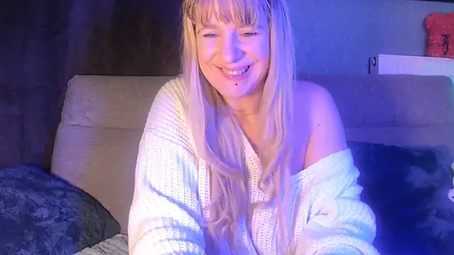 Snapshot of Delichieuse5 chatting on 02/19/25, 11:46 Delichieuse5 online show from 02/19/25, 11:46