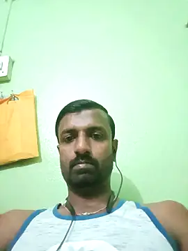 Snapshot of Hotcouplesindian1995 chatting on 02/24/26, 04:54 Hotcouplesindian1995 online show from 02/24/26, 04:54