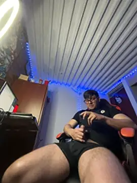 Snapshot of kaspar_6 chatting on 04/04/26, 01:15 kaspar 6 online show from 04/04/26, 01:15