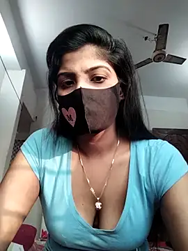 Queen-Any online show from 11/13/25, 10:03