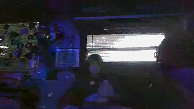 Snapshot of SWAGGDaddy93 chatting on 10/05/25, 11:08 SWAGGDaddy93 online show from 10/05/25, 11:08