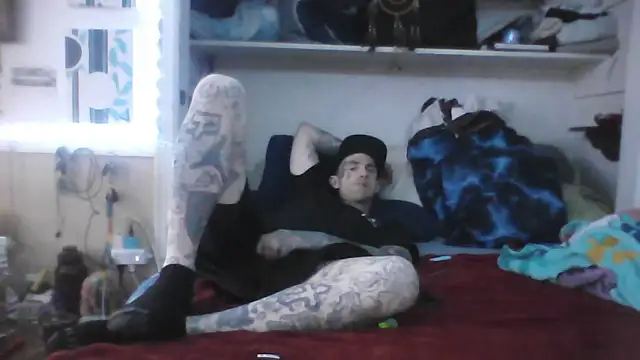 Snapshot of SWAGGDaddy93 chatting on 02/18/26, 08:54 SWAGGDaddy93 online show from 02/18/26, 08:54