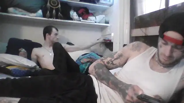 Snapshot of SWAGGDaddy93 chatting on 03/17/26, 01:03 SWAGGDaddy93 online show from 03/17/26, 01:03