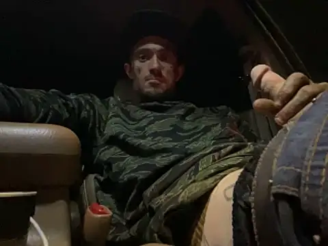 Snapshot of SWAGGDaddy93 chatting on 04/12/26, 09:03 SWAGGDaddy93 online show from 04/12/26, 09:03